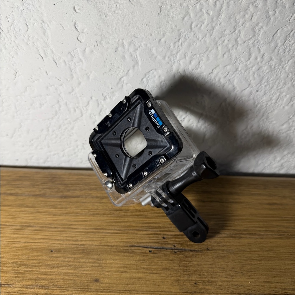 GoPro HERO2 Silver Action Camera - Picture 6 of 7